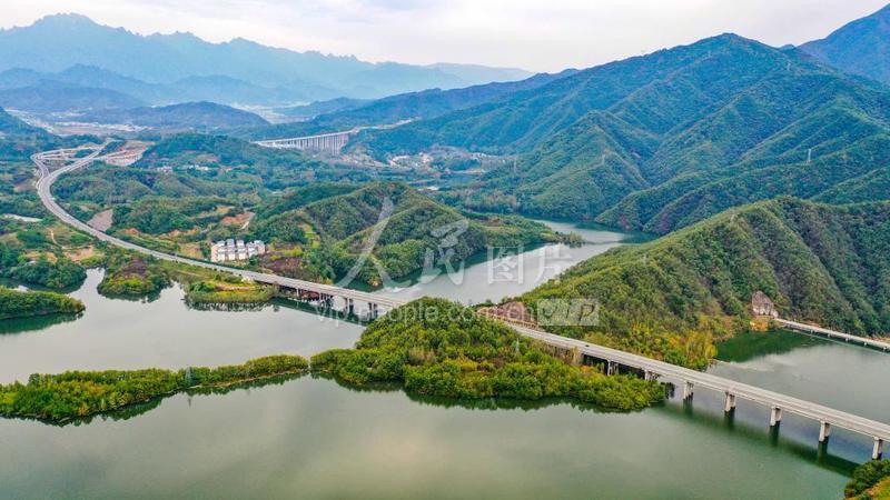 河南栾川:推进生态建设 守护绿水青山-人民图片网