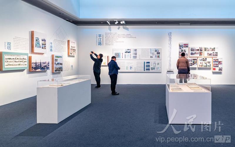 江苏苏州:“阮仪三古城保护纪实文献展”开展-人民图片网