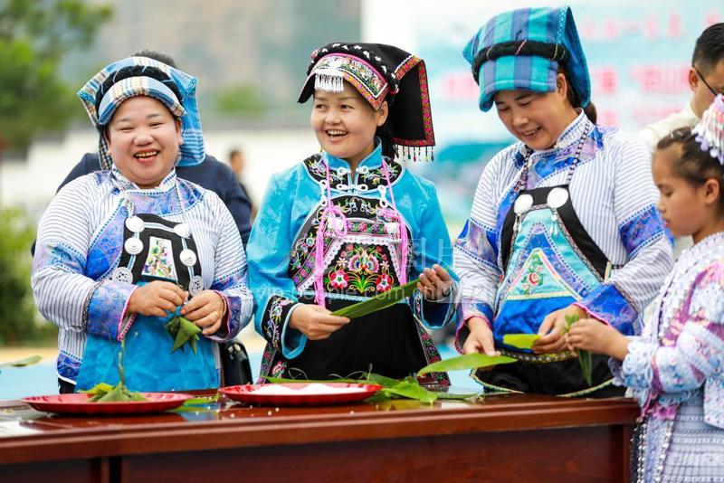 贵州黔西:举行“六月六”传统民族文化活动-人民图片网