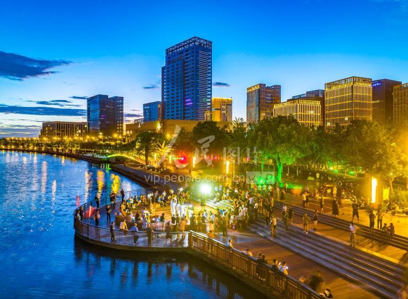 浙江宁波:舞动夏夜-人民图片网
