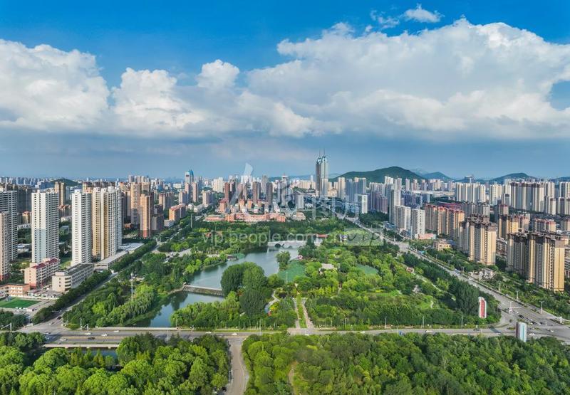 山东枣庄:城市公园美如画-人民图片网