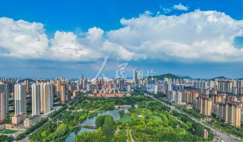 山东枣庄:城市公园美如画-人民图片网