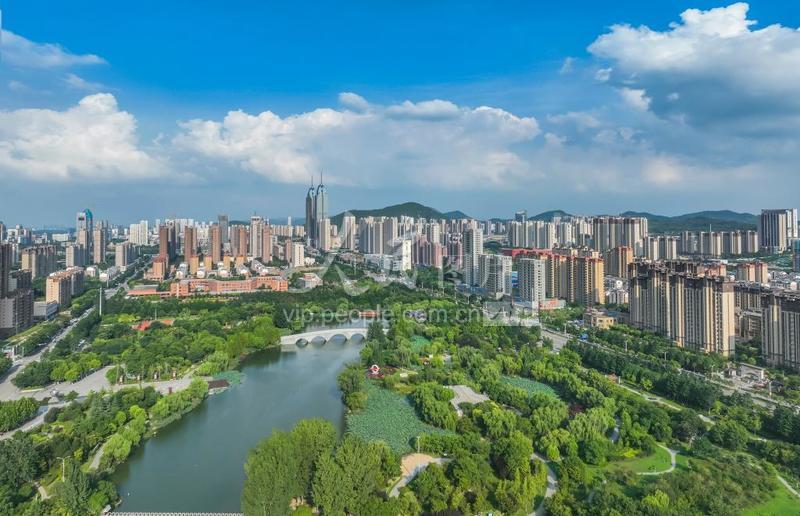 山东枣庄:城市公园美如画-人民图片网