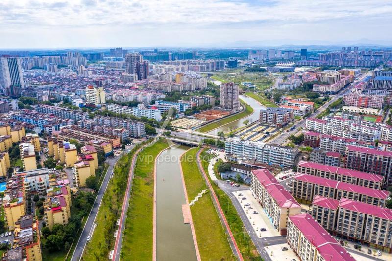 江西高安:昔日“臭水沟”今朝“景观河”-人民图片网