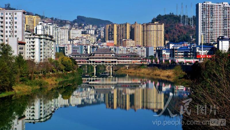四川南江：水清岸绿 景城相融-人民图片网