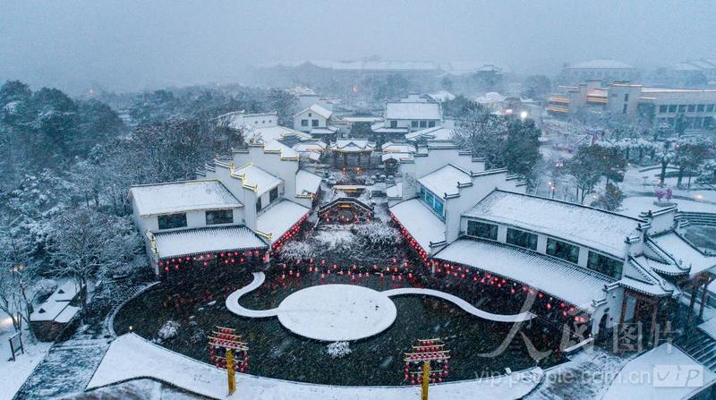 江西新余：雪落仙女湖景美如画-人民图片网