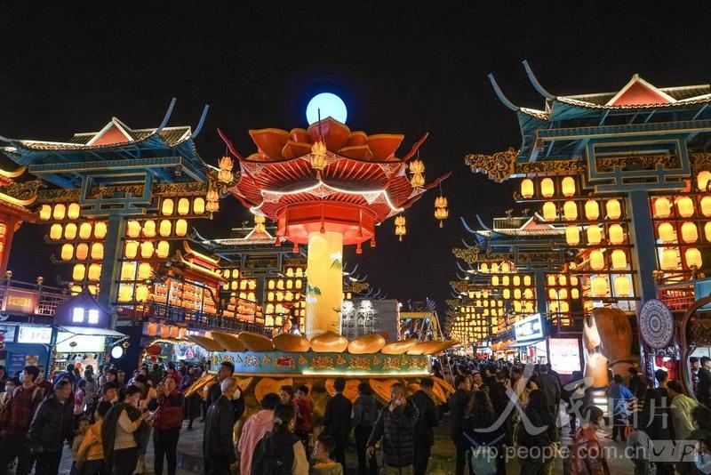 广西南宁:文旅街区人气旺-人民图片网