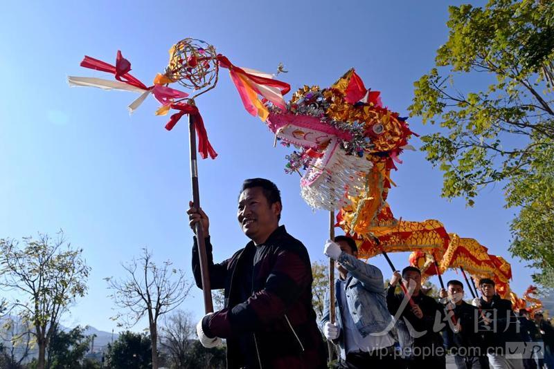 云南南涧：闹龙灯 祈丰年-人民图片网