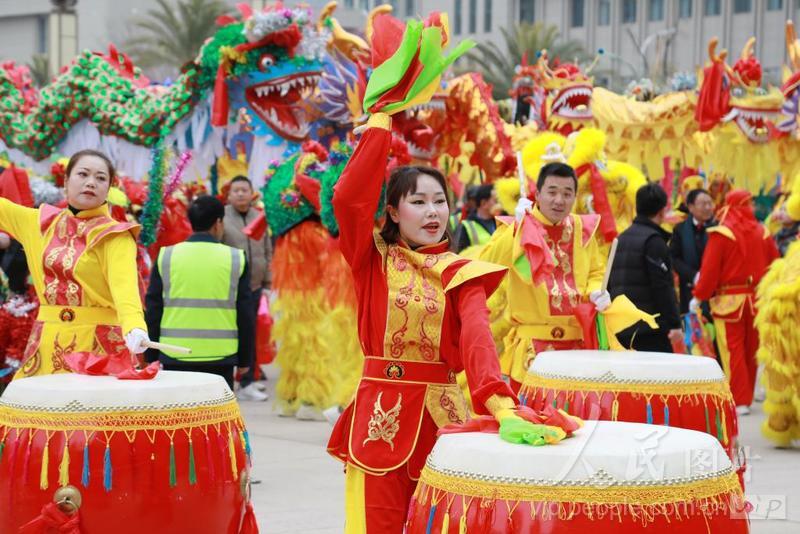 甘肃陇南:社火闹春迎元宵-人民图片网