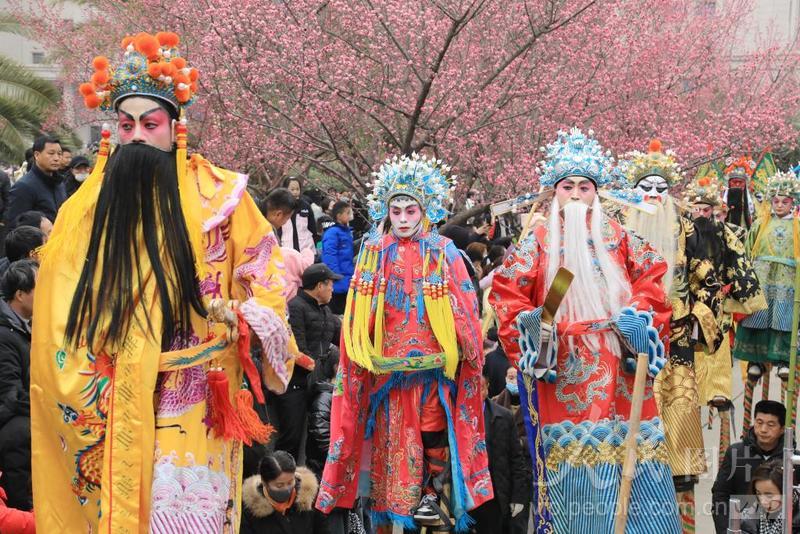甘肃陇南:社火闹春迎元宵-人民图片网