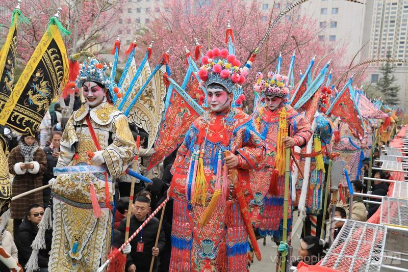 甘肃陇南:社火闹春迎元宵-人民图片网