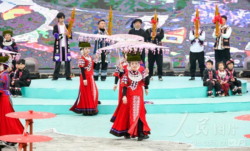 贵州贞丰:苗族盛装“秀”风情-人民图片网
