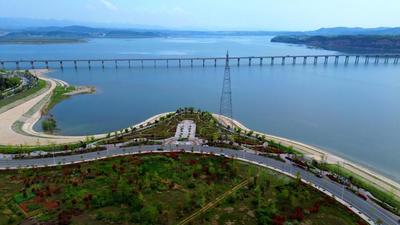 湖北十堰汉江一江清流永续北送