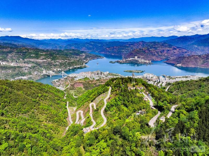 云南绥江:盘山路 连山乡-人民图片网