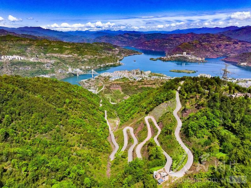 云南绥江:盘山路 连山乡-人民图片网