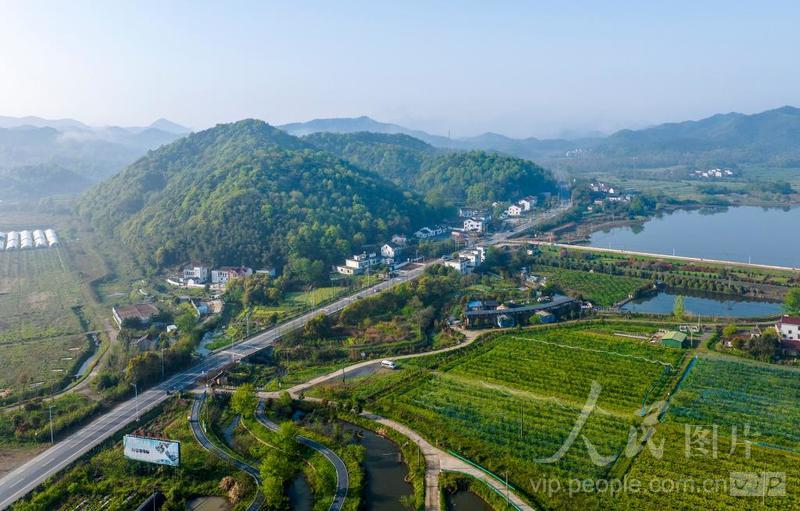 安徽芜湖:美丽乡村春景如画-人民图片网