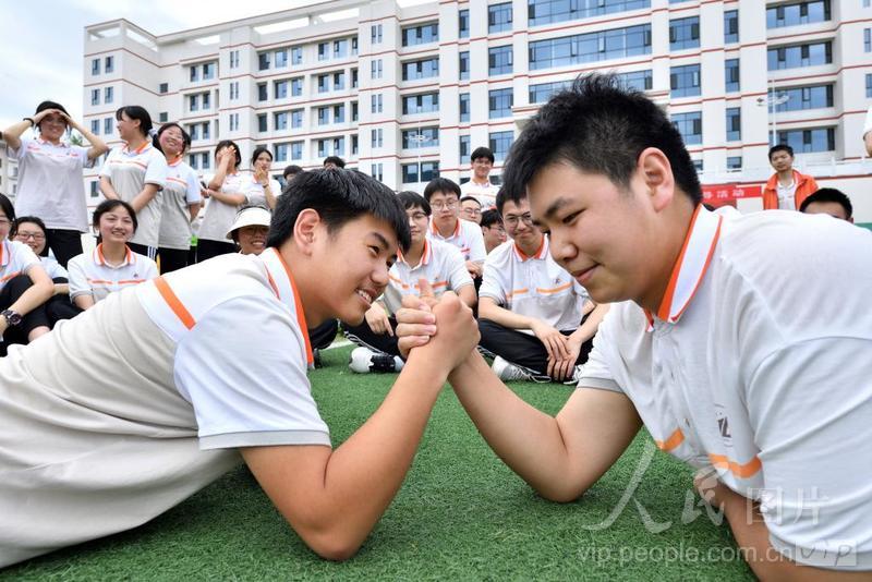 湖北保康:快乐减压迎高考-人民图片网