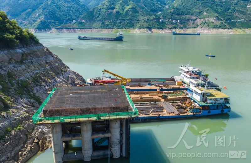 湖北秭归:三峡锚地建设忙-人民图片网