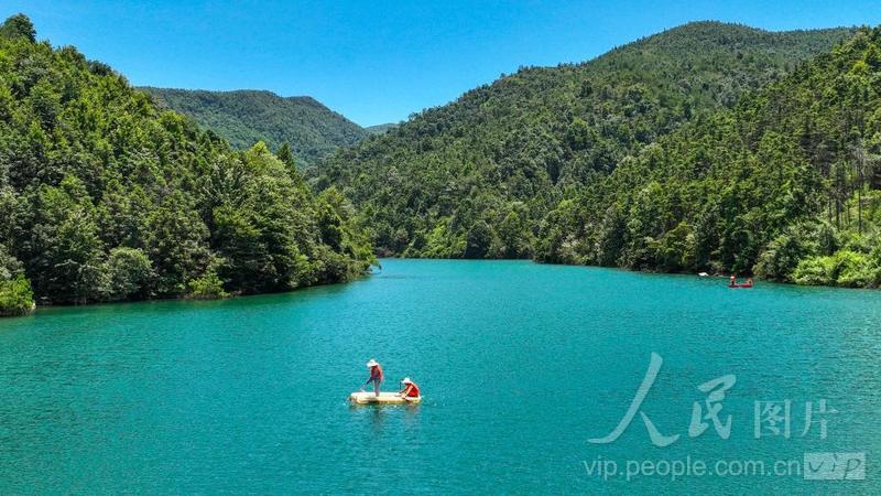 江西丰城：守护绿水青山 绘就生态画卷-人民图片网