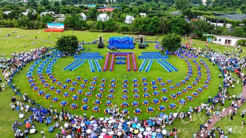 贵州贞丰: “六月六”布依风情节热闹非凡-人民图片网