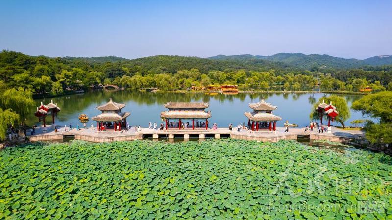 河北承德：避暑山庄秋景美如画-人民图片网